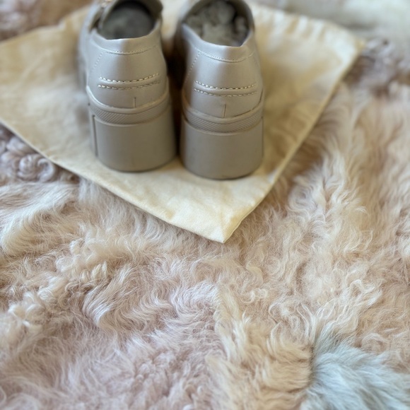 New York & Company Cream Platform Loafers with Gold Detail - Picture 4 of 6